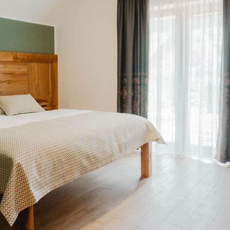 House Mrzlin Grad Pensionat Korenica Exteriör bild