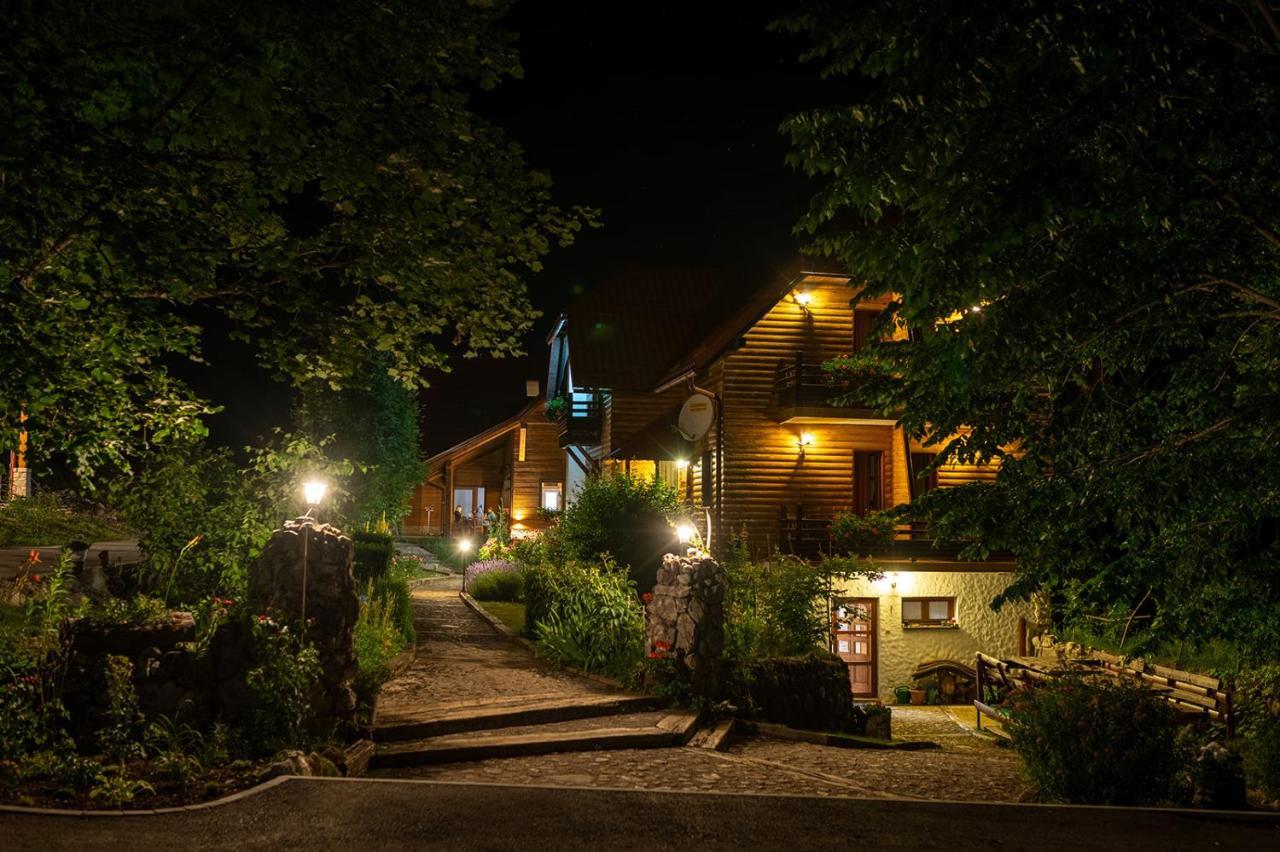 House Mrzlin Grad Pensionat Korenica Exteriör bild
