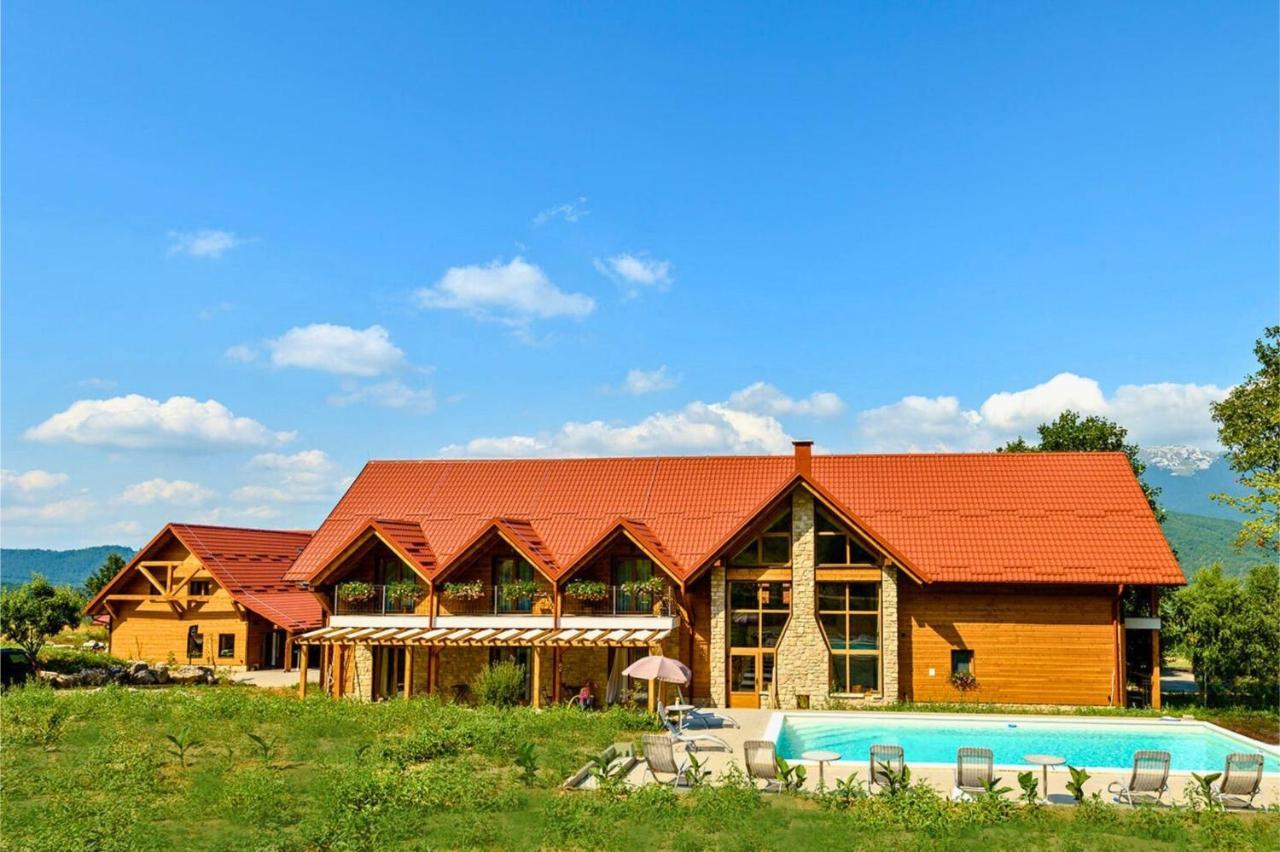 House Mrzlin Grad Pensionat Korenica Exteriör bild