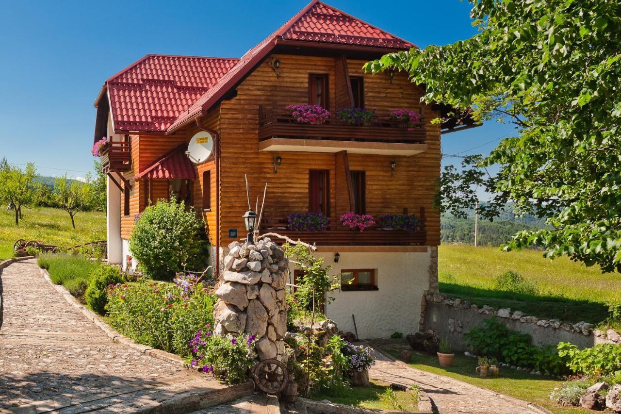 House Mrzlin Grad Pensionat Korenica Exteriör bild